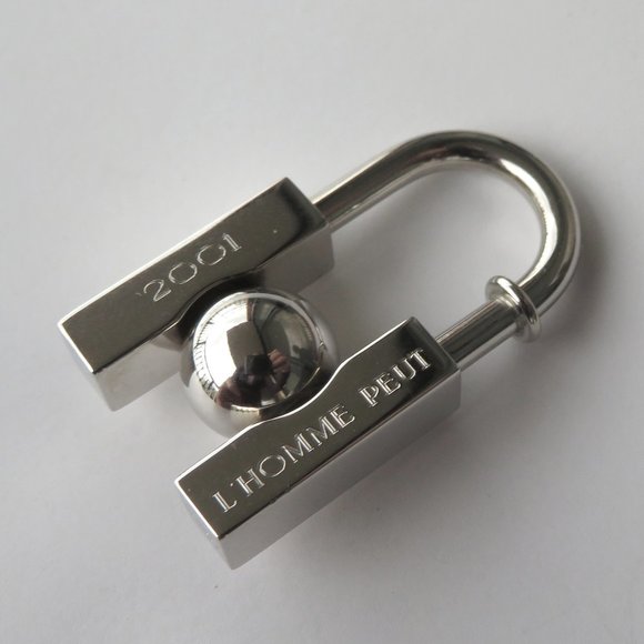 HERMES 2001 A la decouverte de la beaute du Monde Classic H EARTH Cadena Lock - Picture 3 of 15